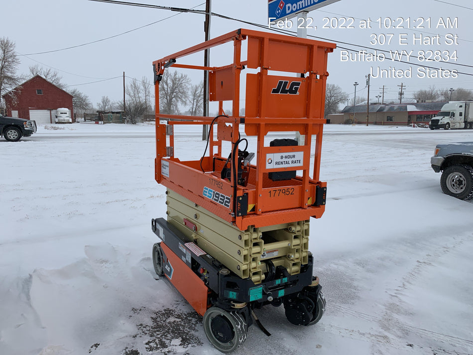 2021 JLG ES1932
