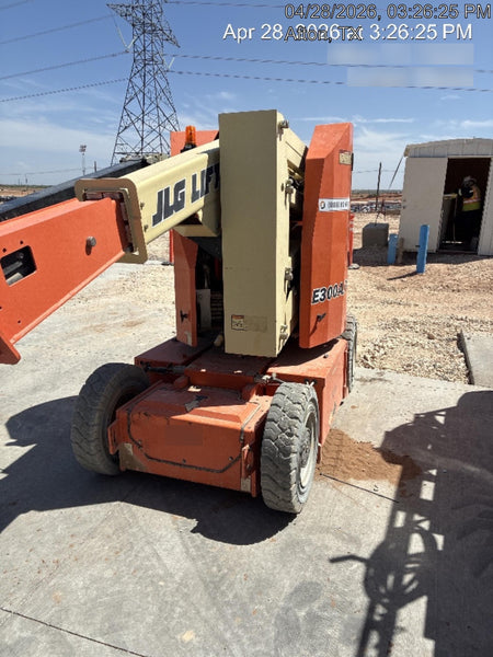 2019 JLG E300AJP