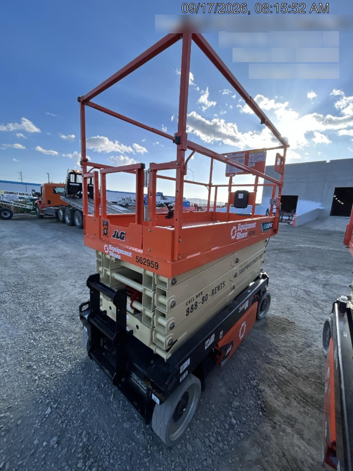 2025 JLG ES3246