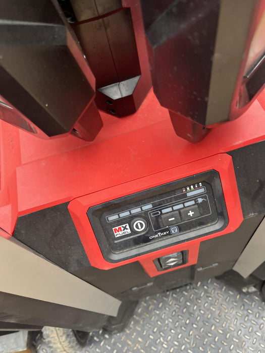 2022 MILWAUKEE MXF041-1XC