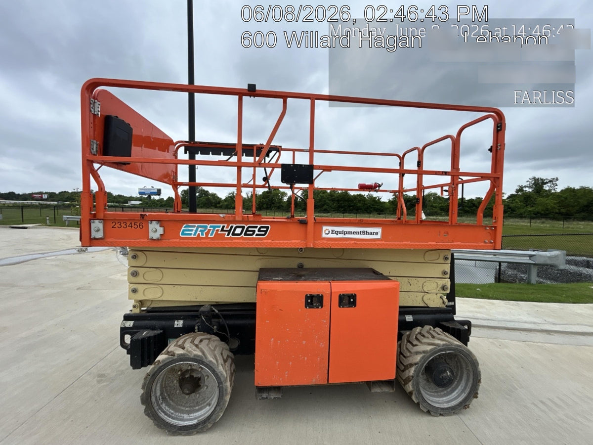 2022 JLG ERT4069