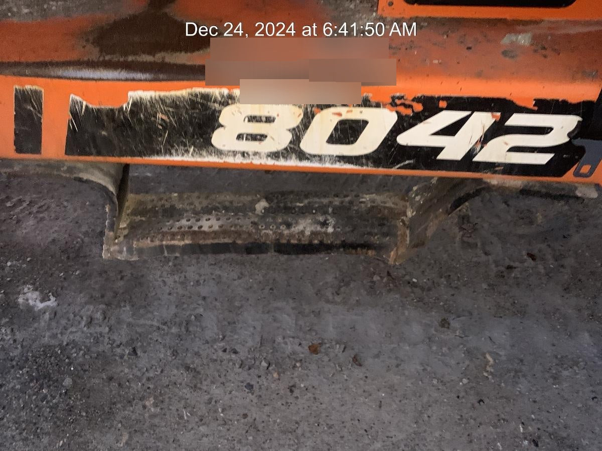 2018 SKYTRAK 8042