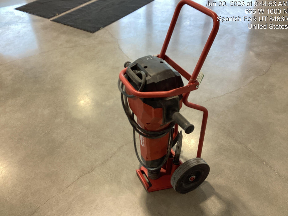 2023 HILTI TE 3000-AVR