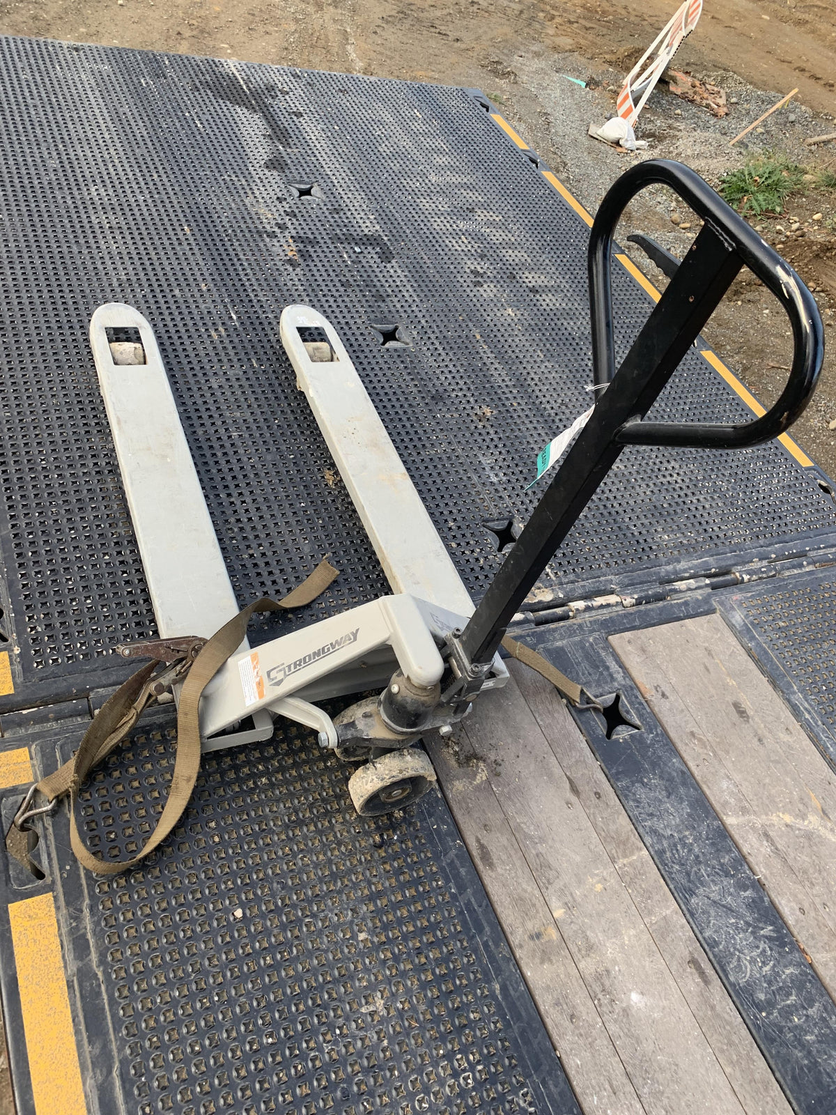 2021 STRONGWAY 4400 lb Pallet Jack