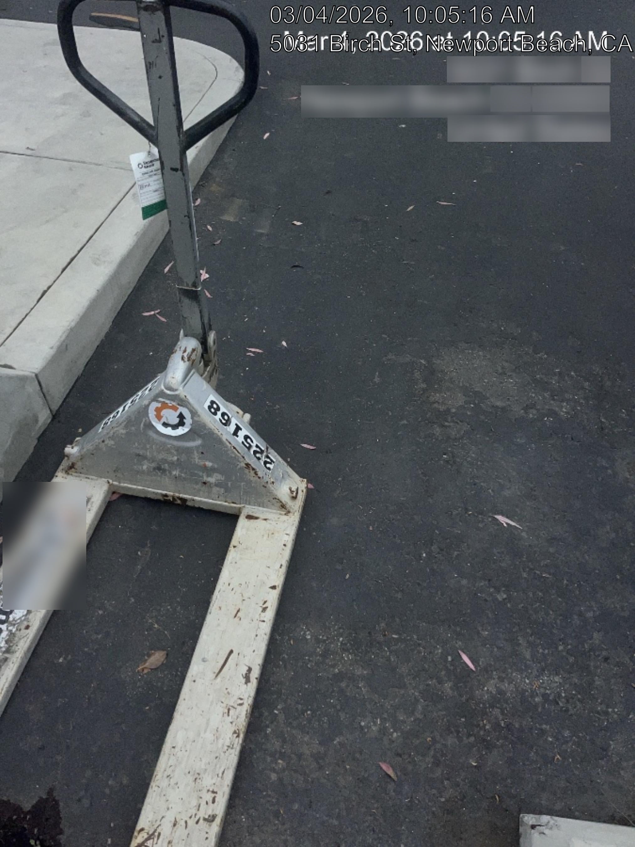 2022 CROWN 5,500lb Manual Pallet Jack - Crown