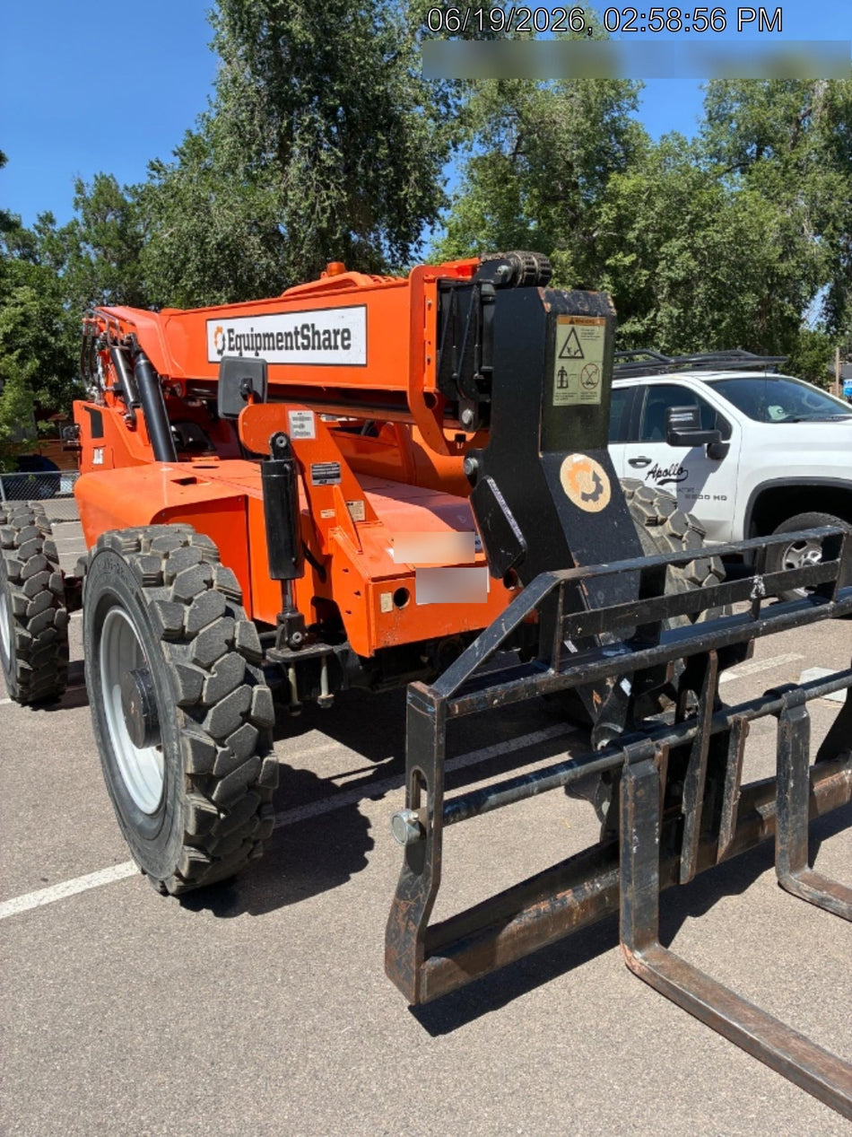 2019 Skytrak 6036 Canopy, Solid Tires, LED Work Lights, Beacon 50" Carriage, 48" Pallet Forks