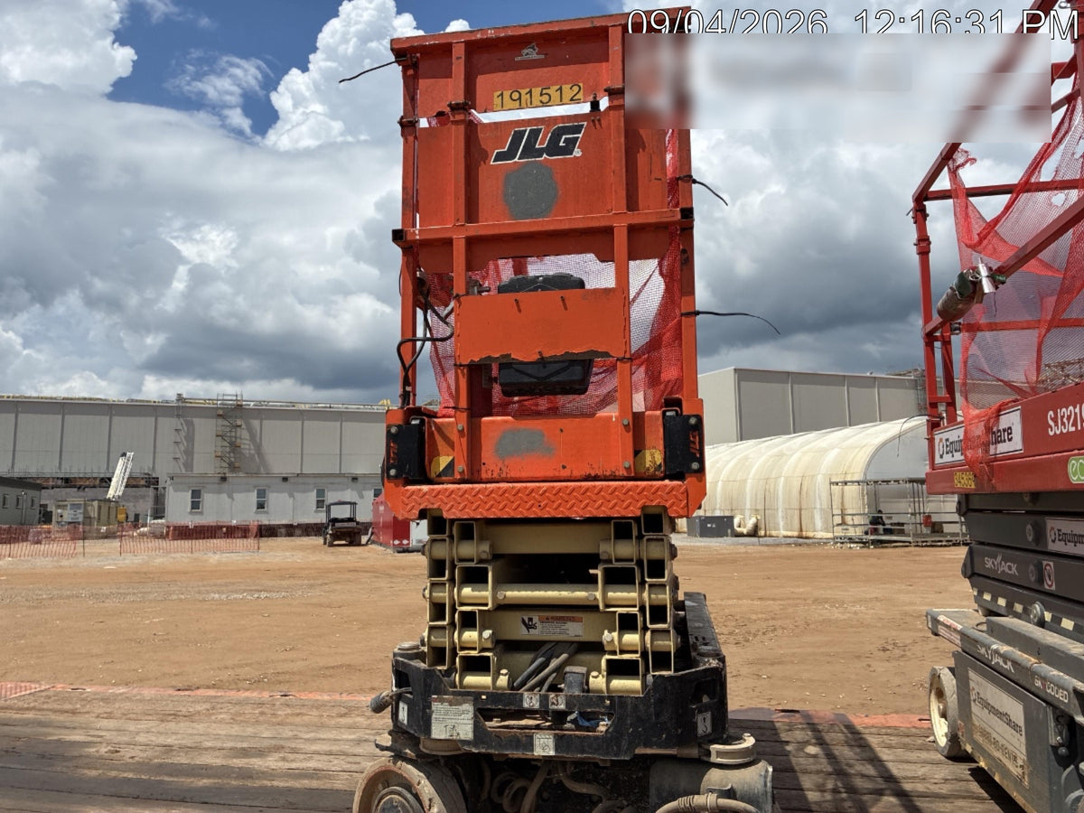 2021 JLG ES1932