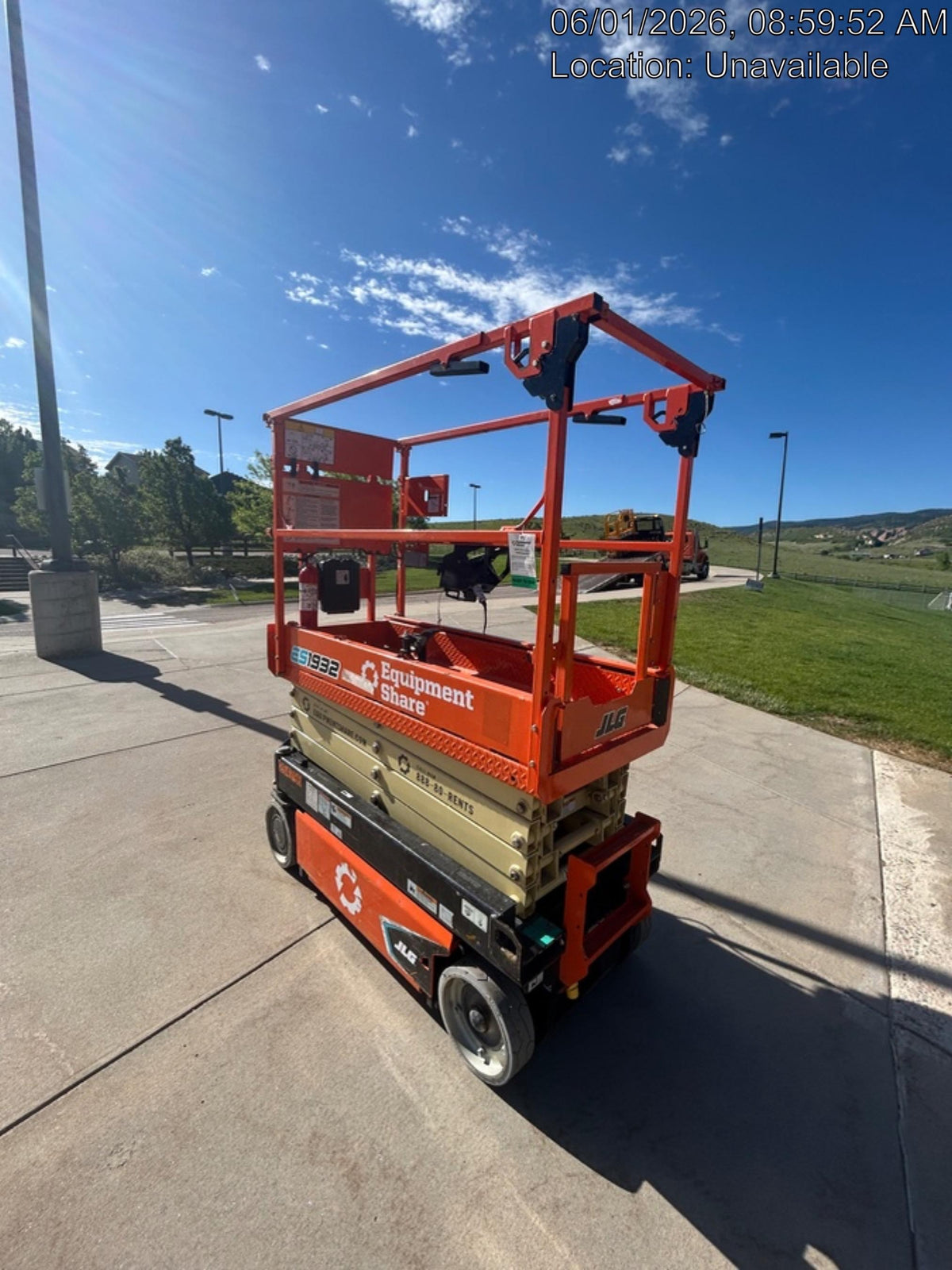 2022 JLG ES1932