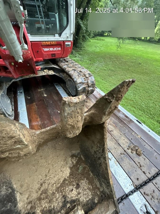 2025 TAKEUCHI 24" Bucket Takeuchi