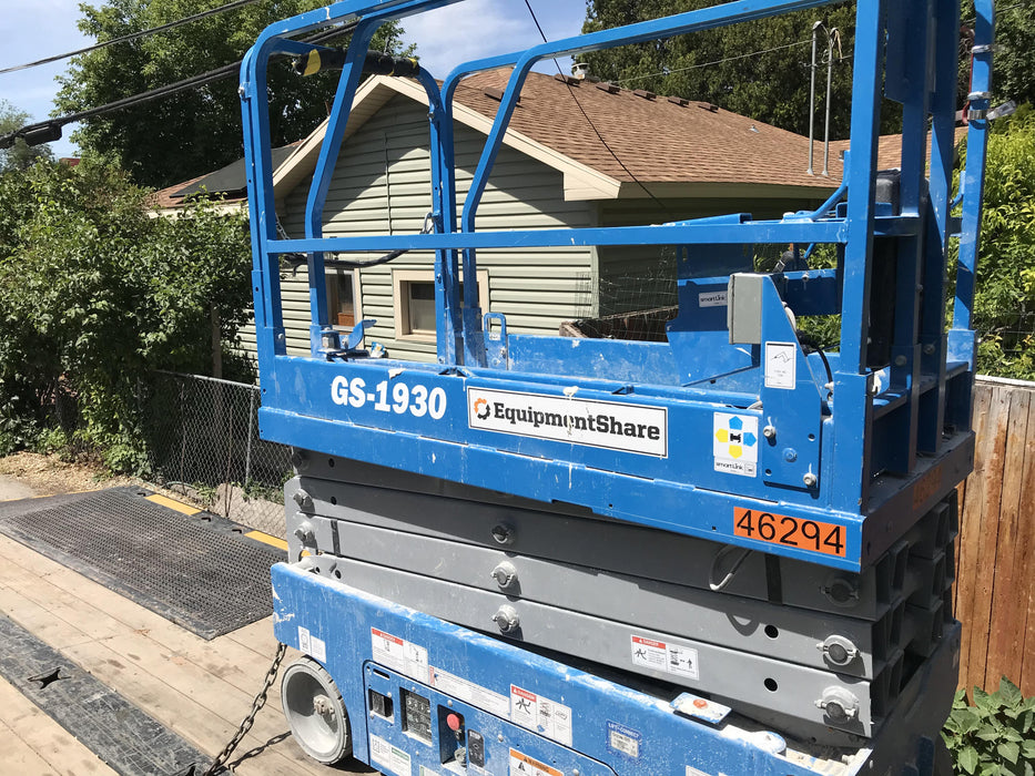 2019 Genie GS-1930 Fixed rails with chain Entry