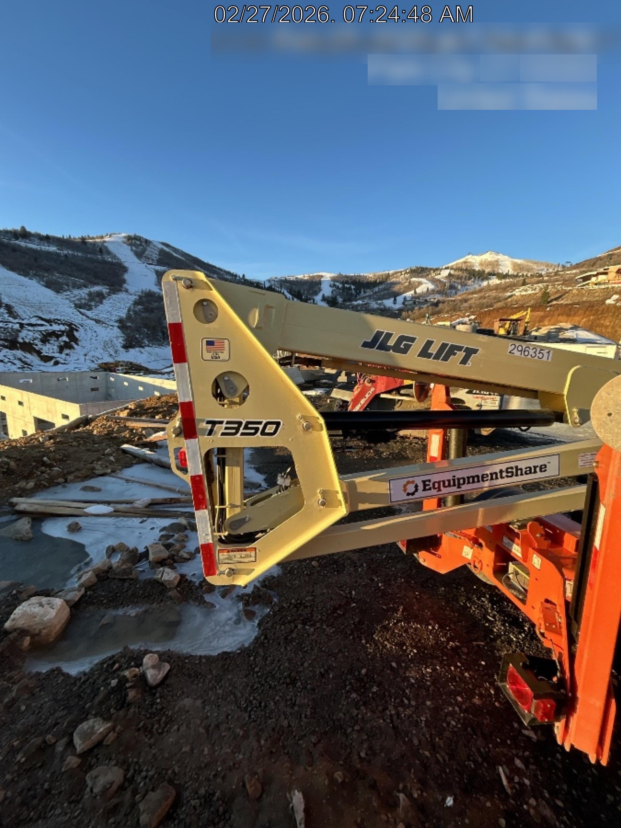 2023 JLG T350