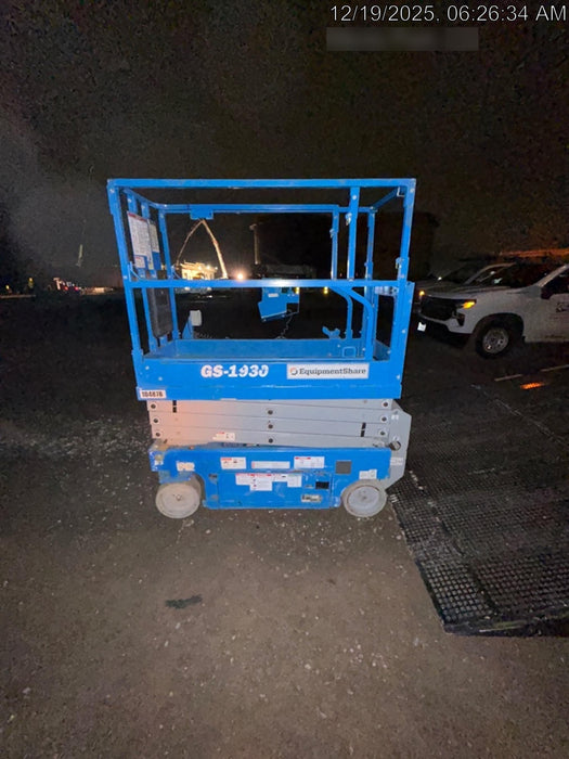 2020 Genie GS-1930 Solid Non Marking Tires, Beacon, Folding rails with half height swing gate, 800W Inverter
