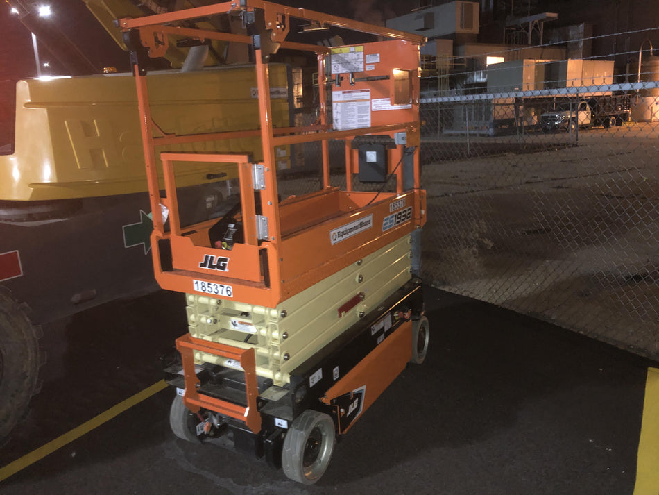 2021 JLG ES1932