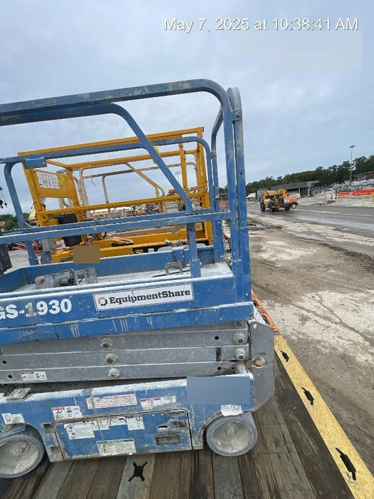 2019 Genie GS-1930 Fixed rails with chain Entry