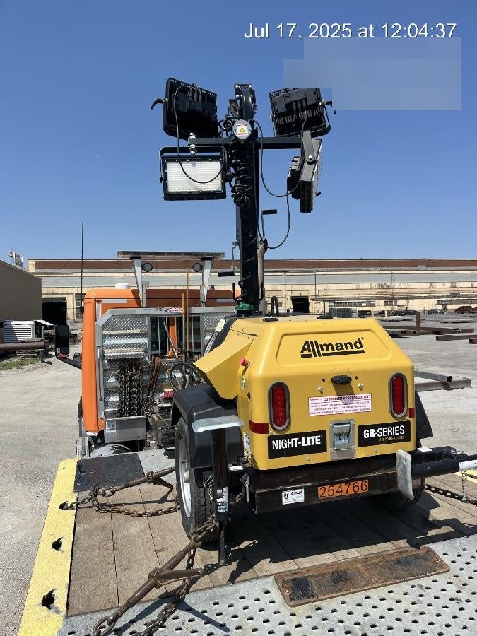 2022 Allmand NLV3GR (4) LED Light Fixture 350W, 23' Vertical Mast, 3kW Prime, Towable, ES Decals, T3