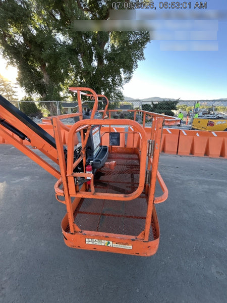 2020 JLG 660SJ