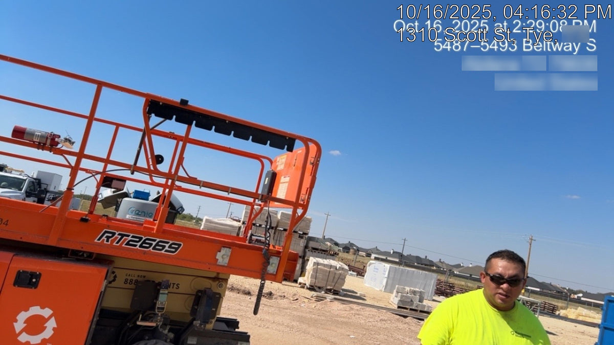 2023 JLG RT2669