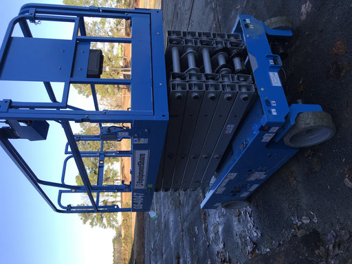 2019 Genie GS-4047 Folding rails with half height swing gate