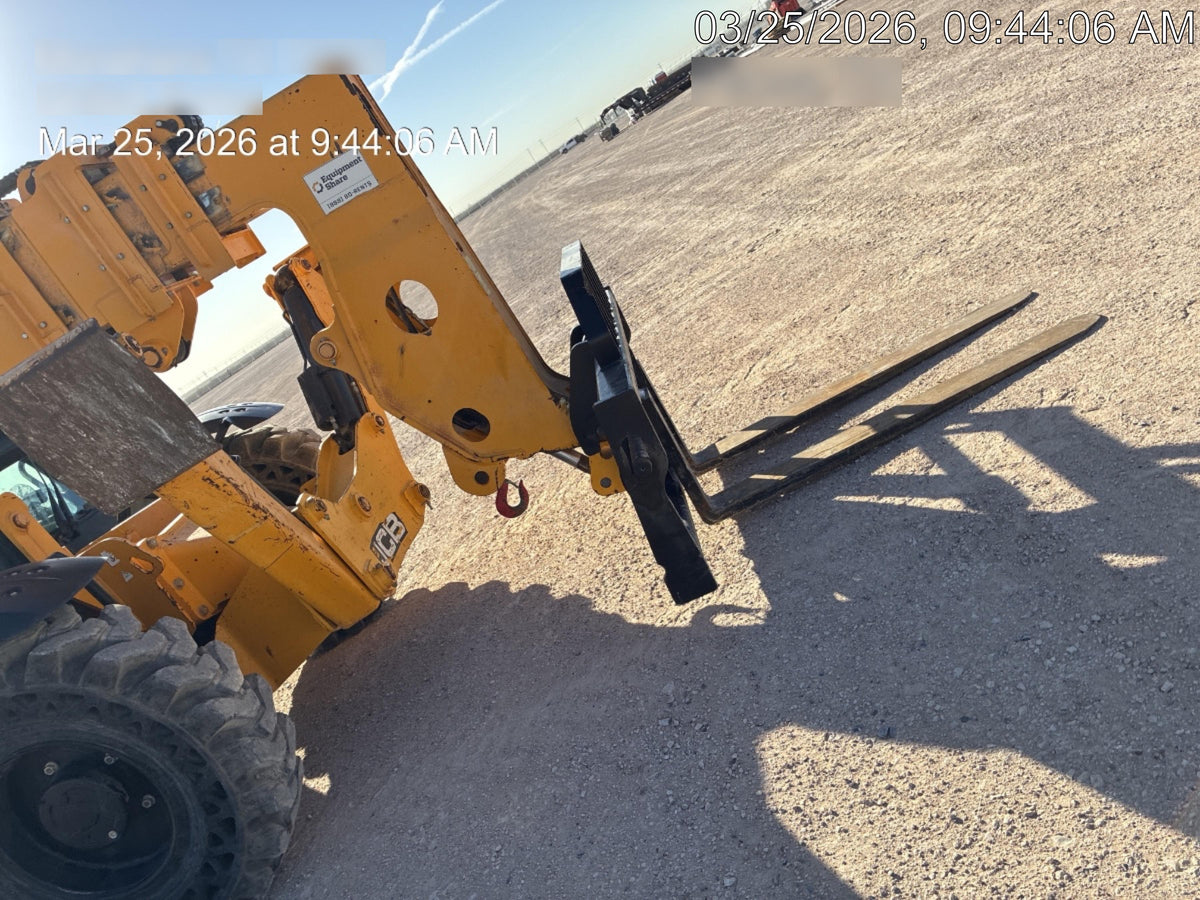 2019 JCB 510-56 JCB 510-56 Telehandler 74 HP w/CAB/HVAC, Beacon, Worklights, Aux Hydraulics, Solid Tires, 72" Carriage/Forks