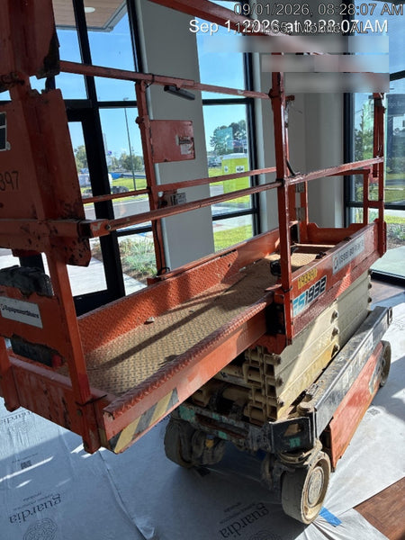 2021 JLG ES1932
