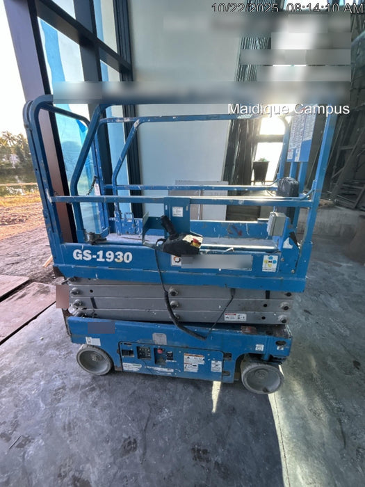 2019 Genie GS-1930 Fixed Rails with Chain Entry