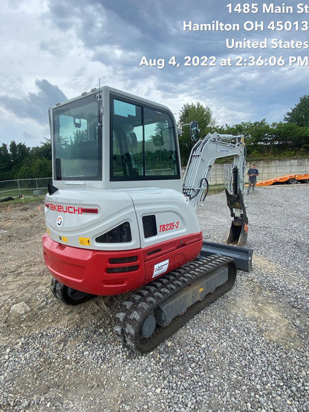 2022 TAKEUCHI TB235-2CR