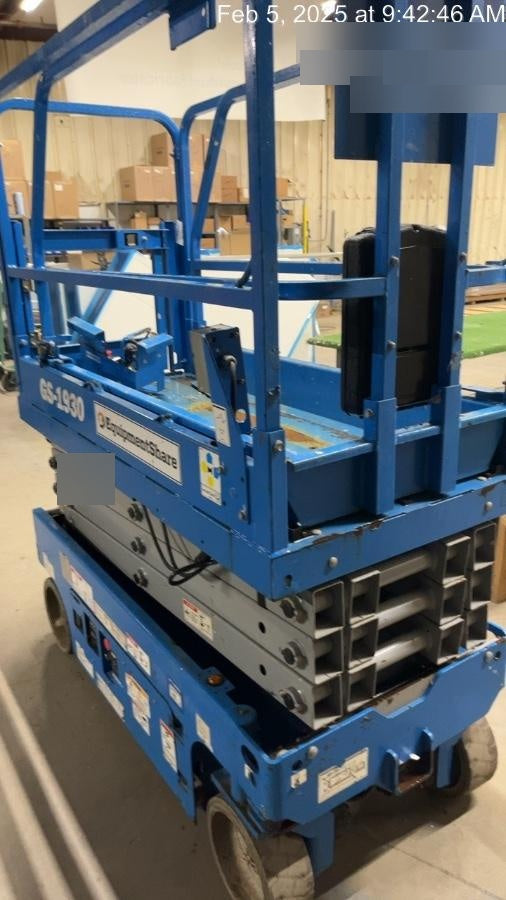 2020 Genie GS-1930 Solid Non Marking Tires, Beacon, Folding rails with half height swing gate