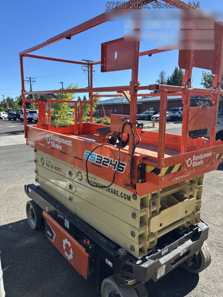 2022 JLG ES3246