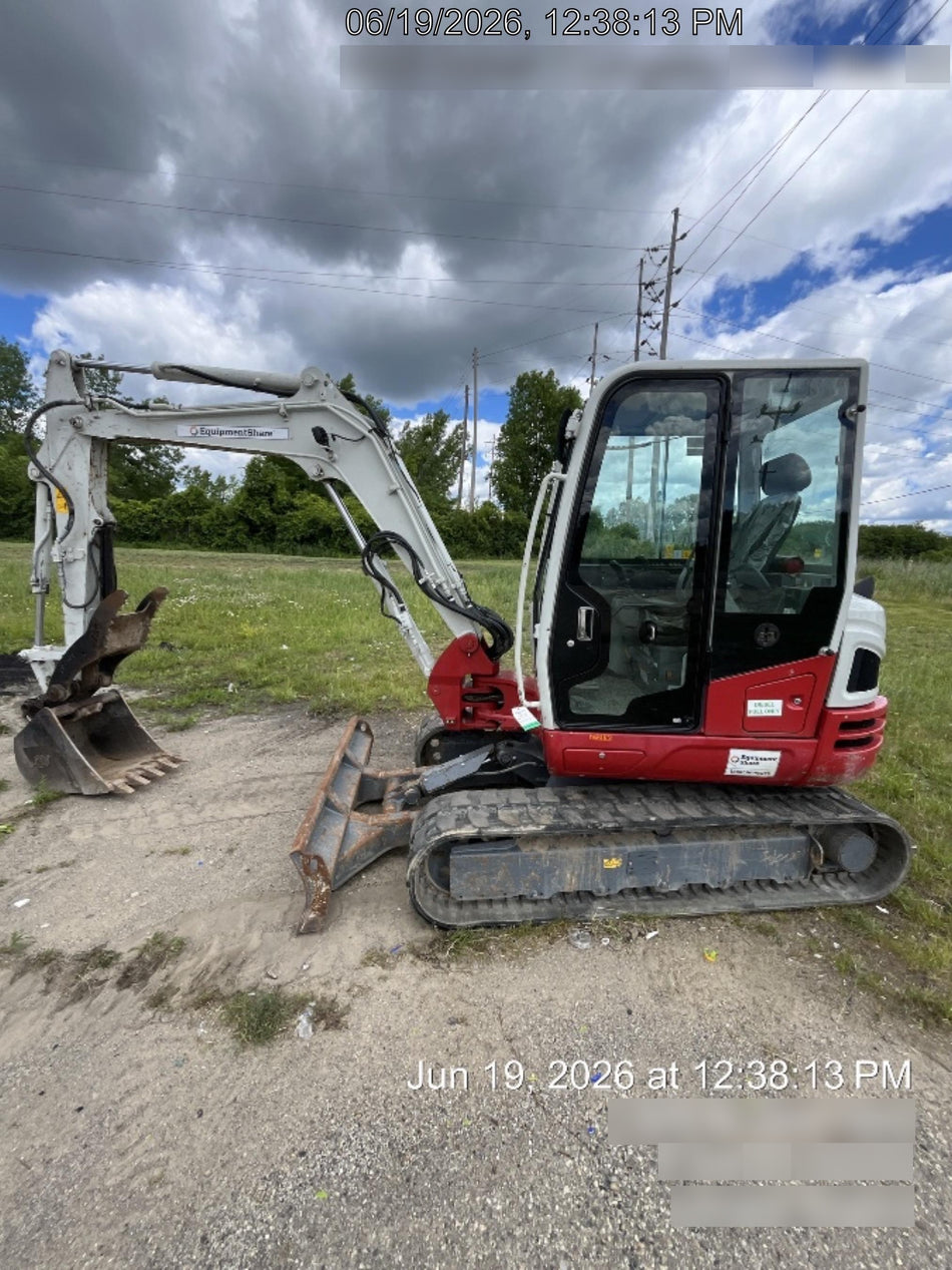 2022 TAKEUCHI TB250-2CR