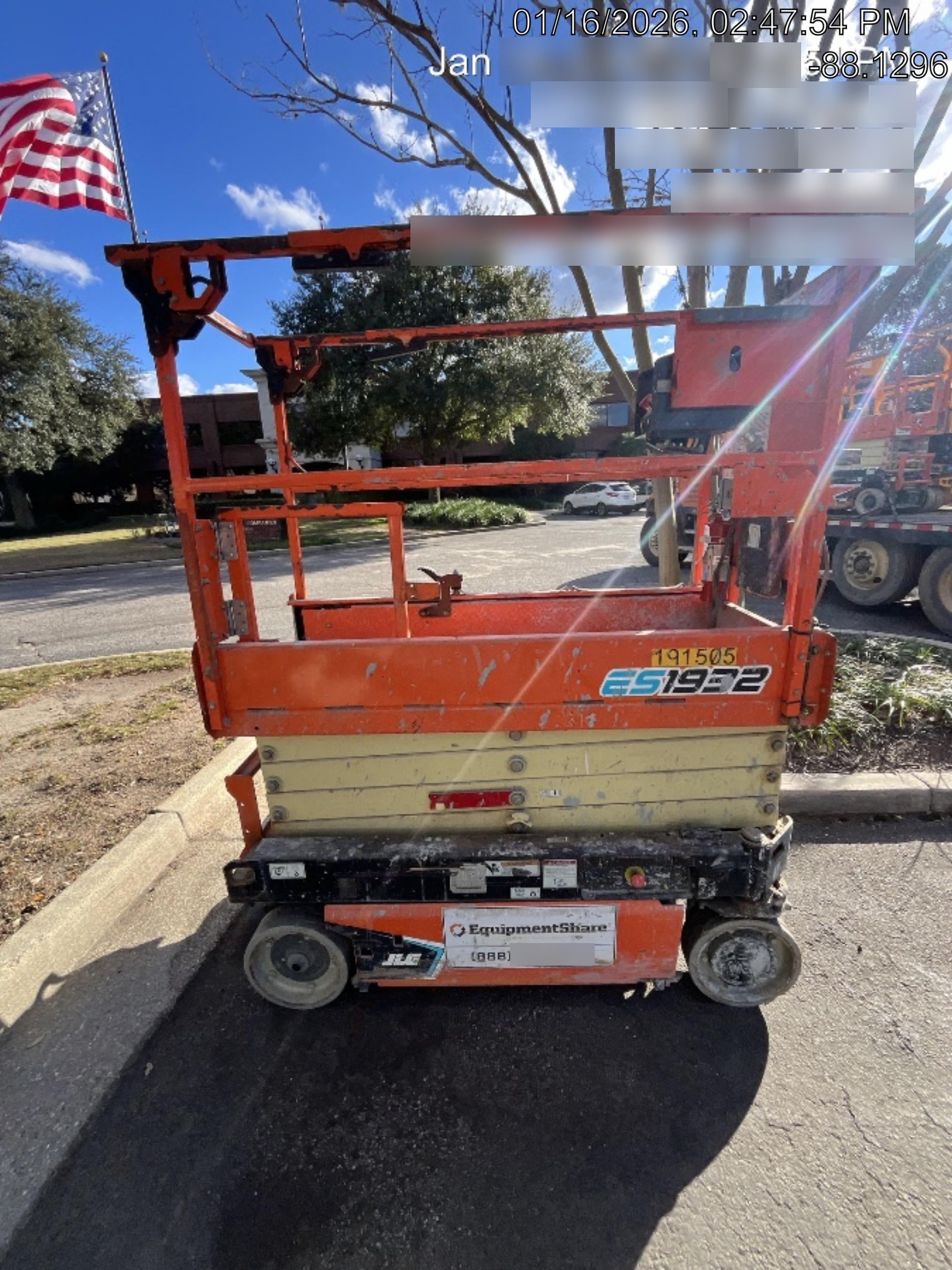 2021 JLG ES1932