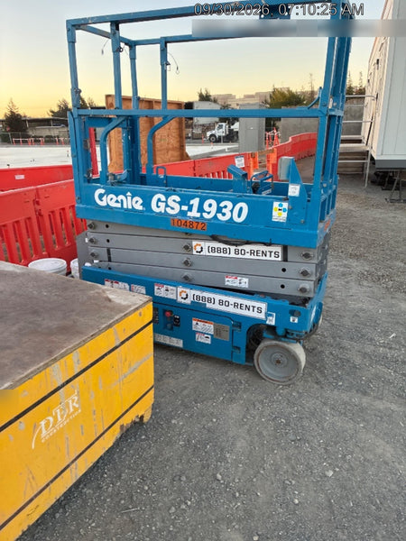 2020 Genie GS-1930 Solid Non Marking Tires, Beacon, Folding rails with half height swing gate, 800W Inverter