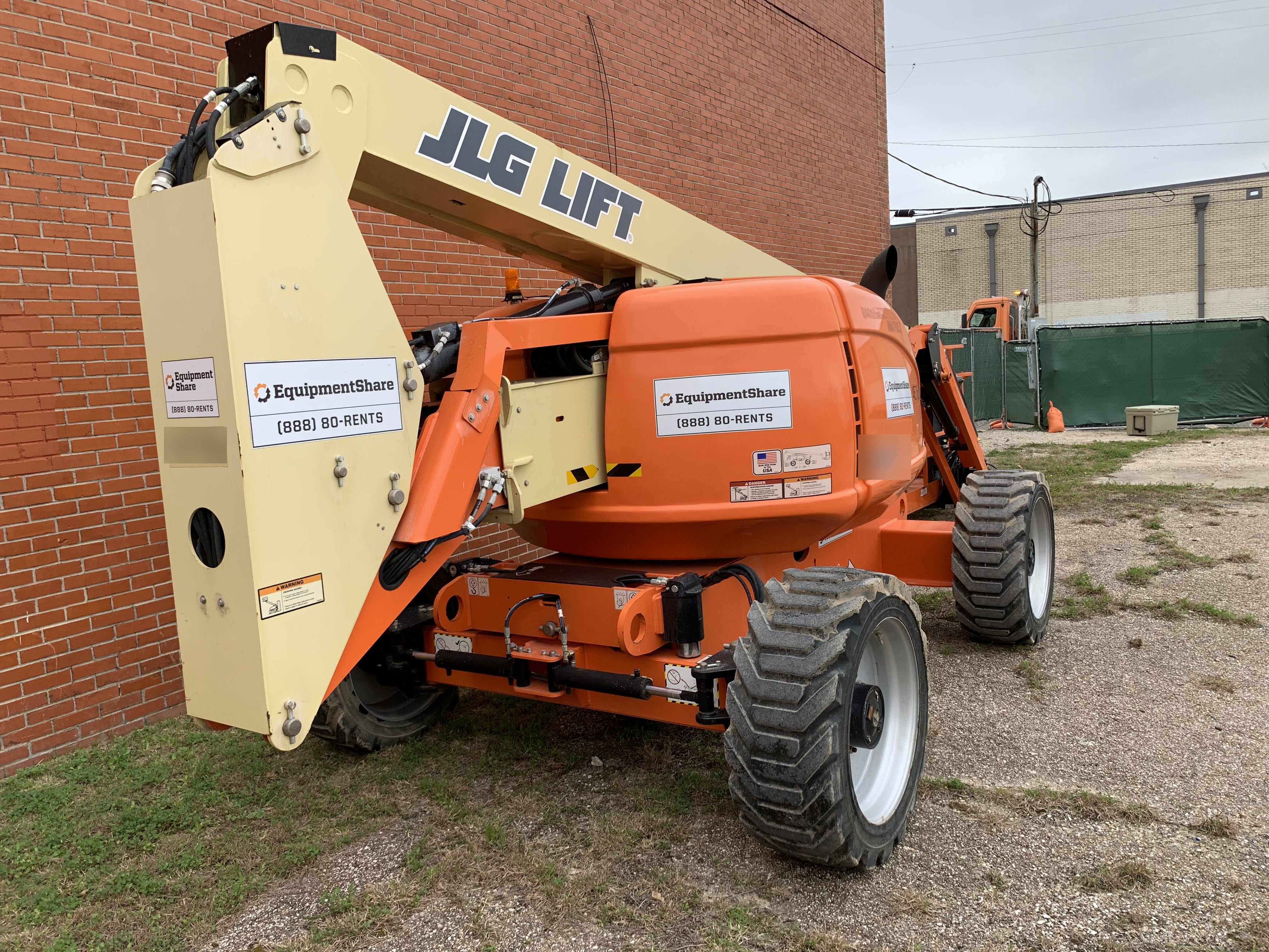 2019 JLG 600AJ