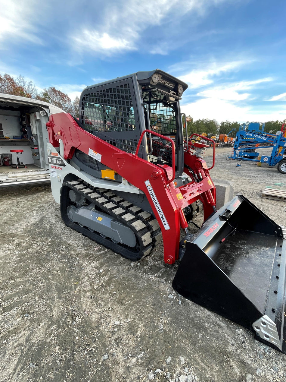 2022 TAKEUCHI TL10V2-CR
