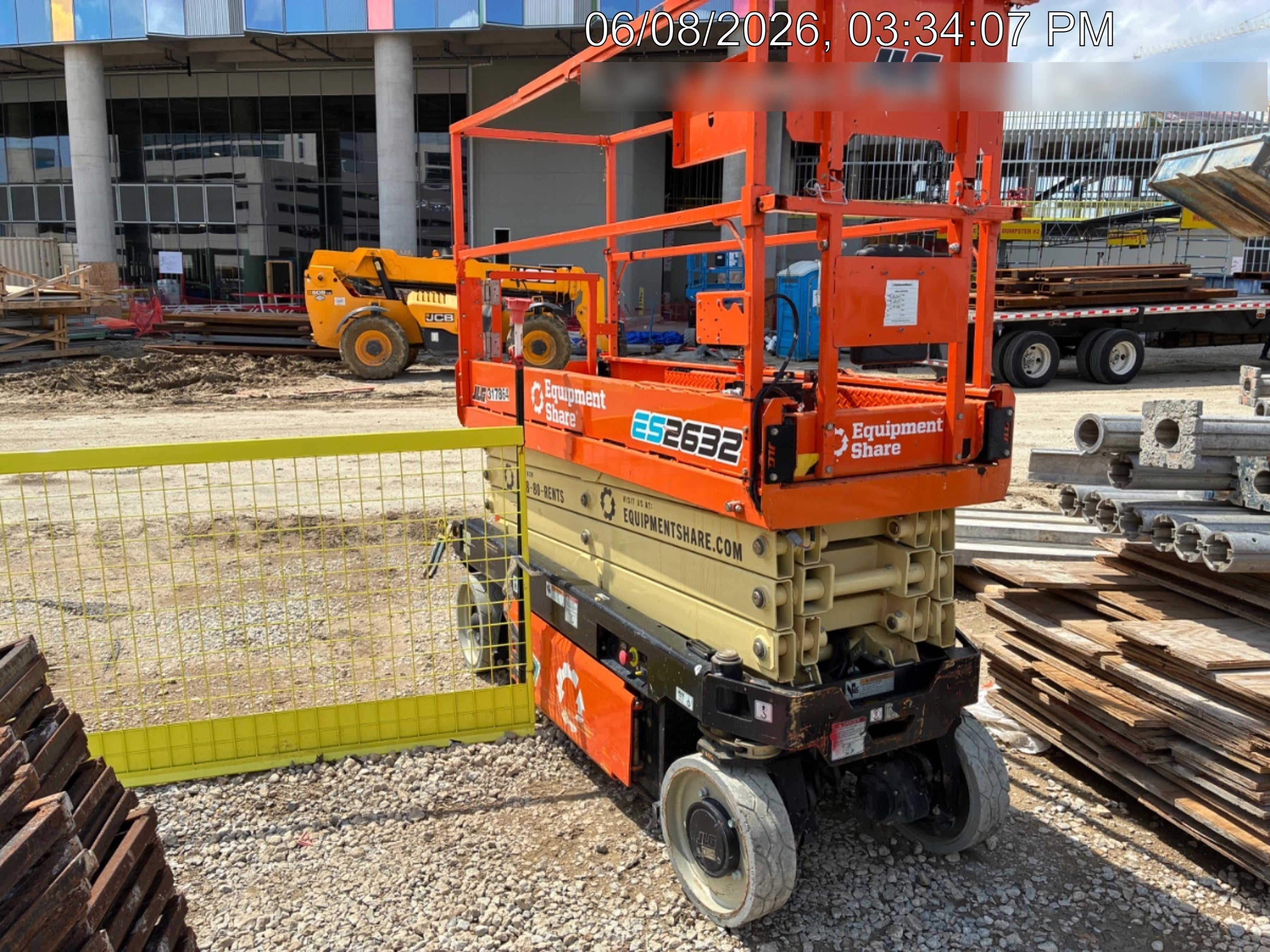 2023 JLG ES2632