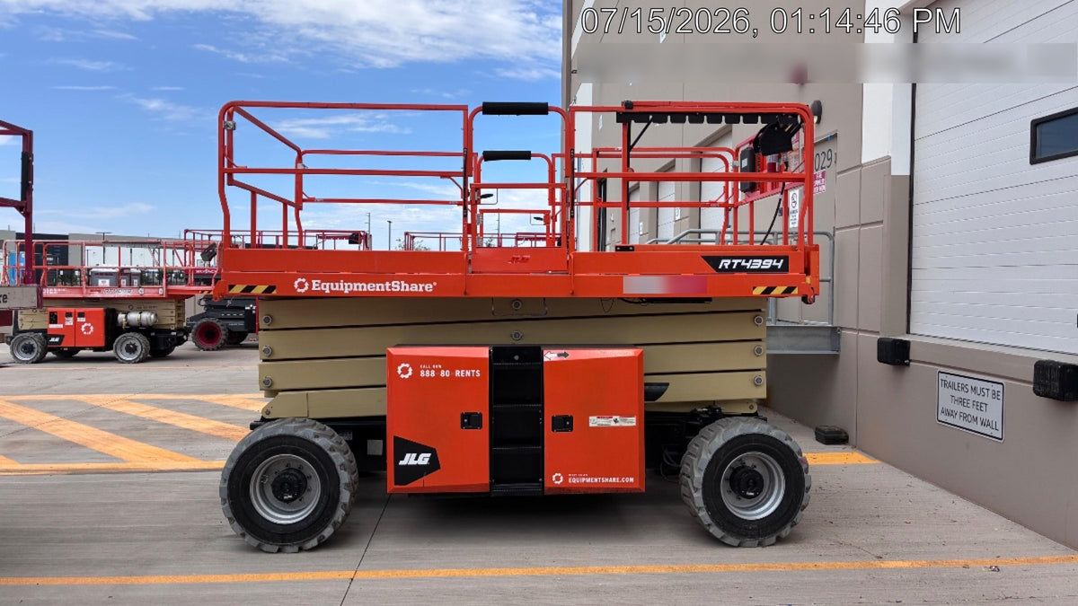 2024 JLG RT4394