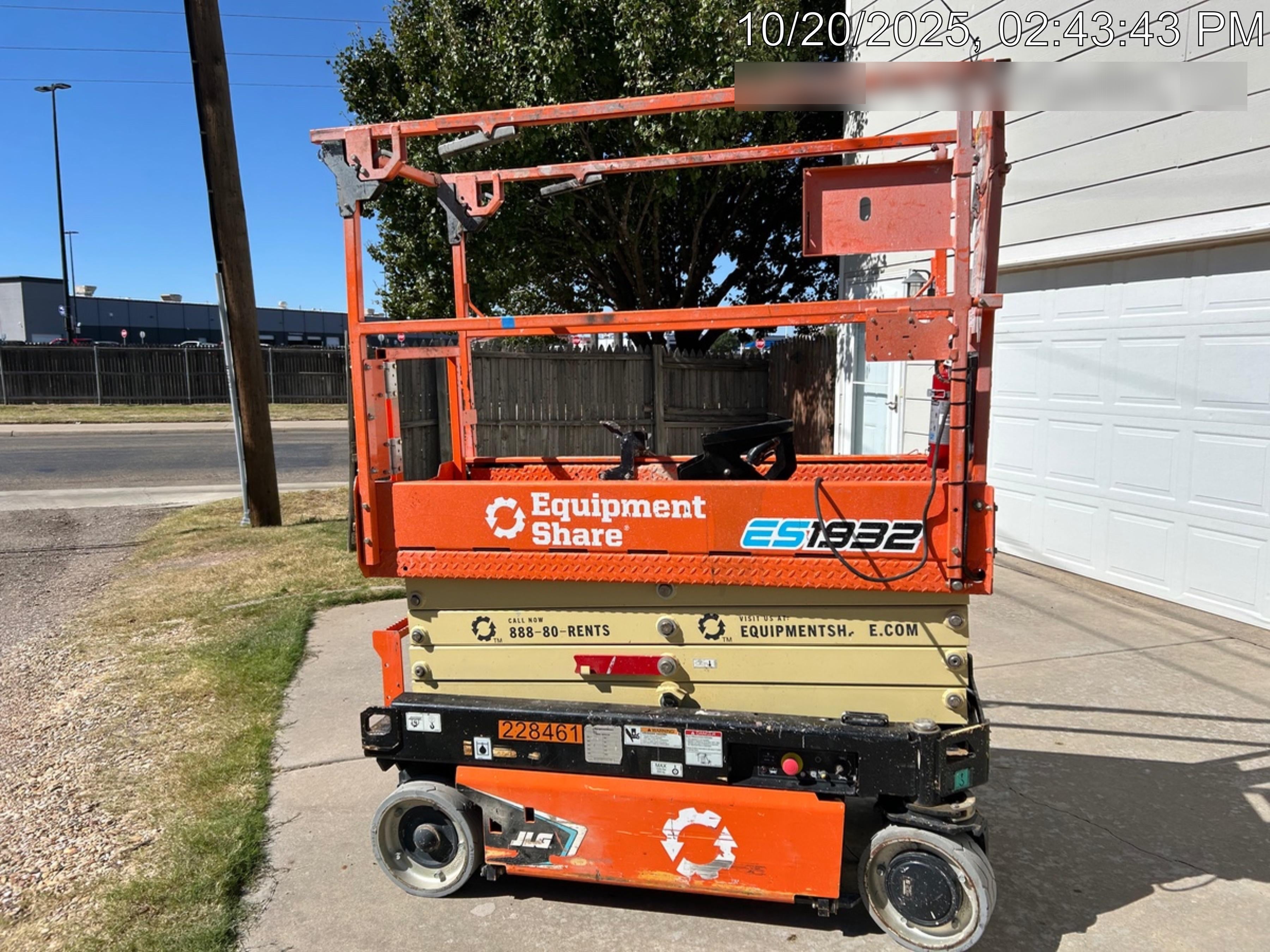 2022 JLG ES1932