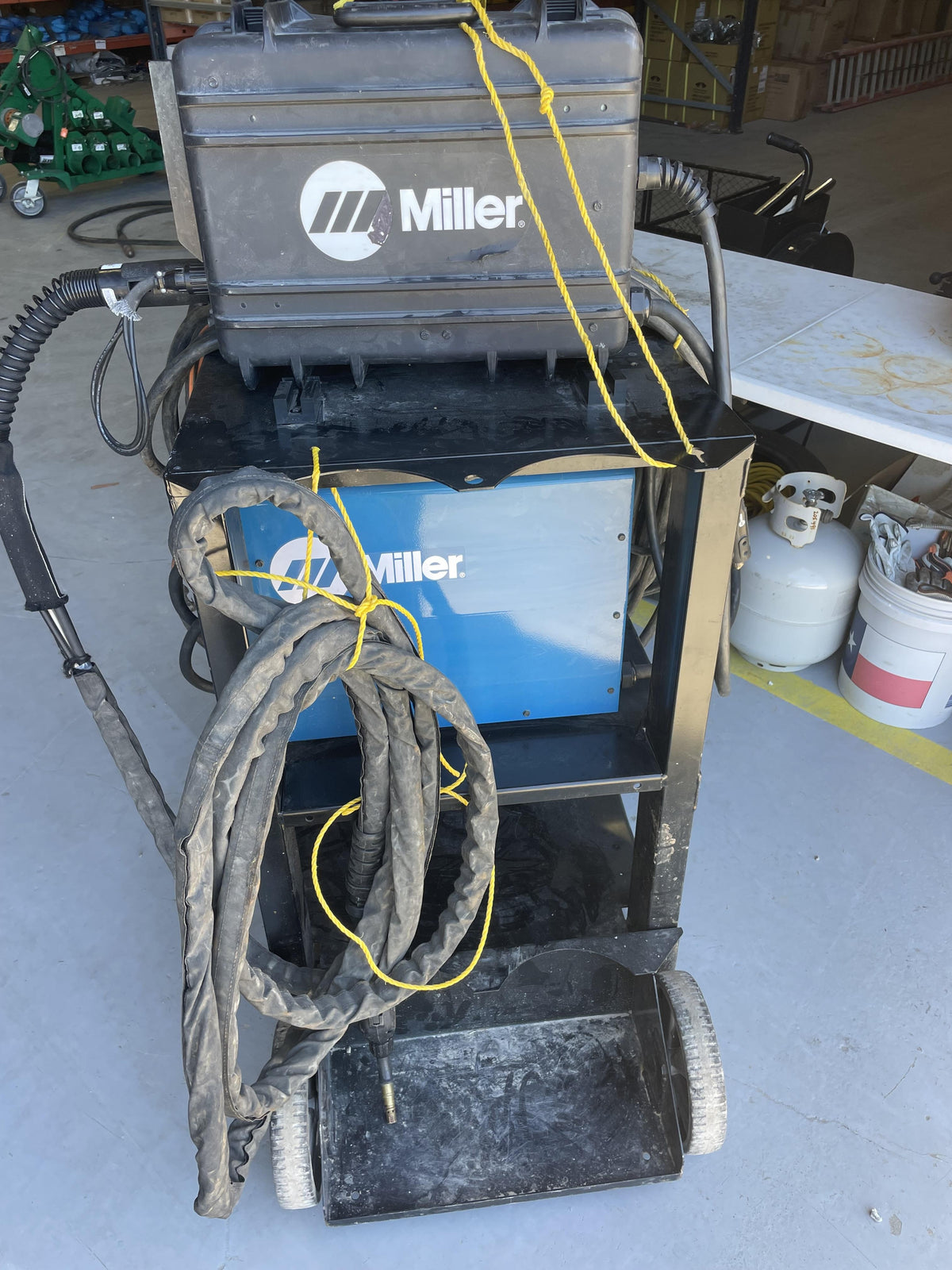 2023 MILLER ELECTRIC XR-AlumaFeed