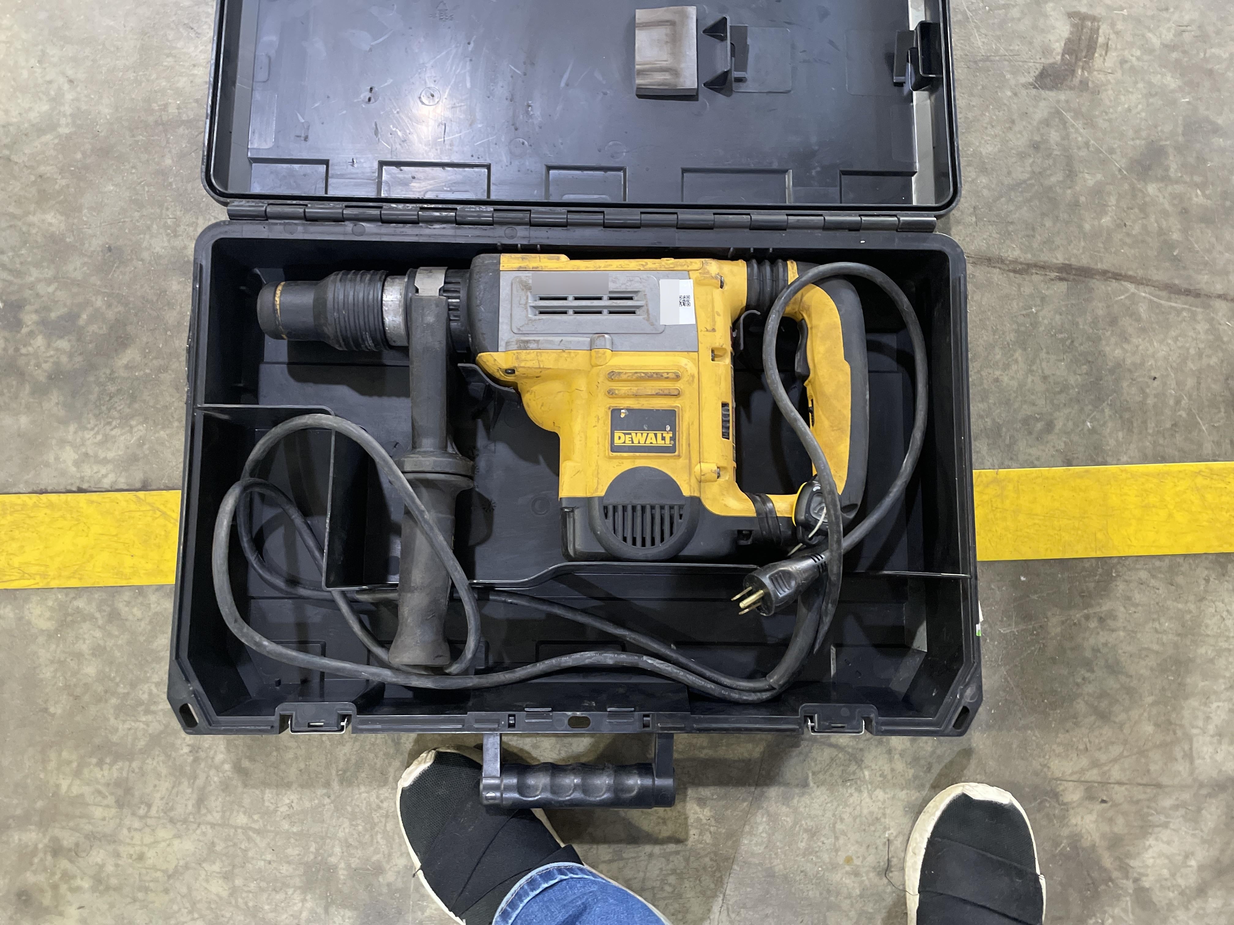 2020 DEWALT D25604