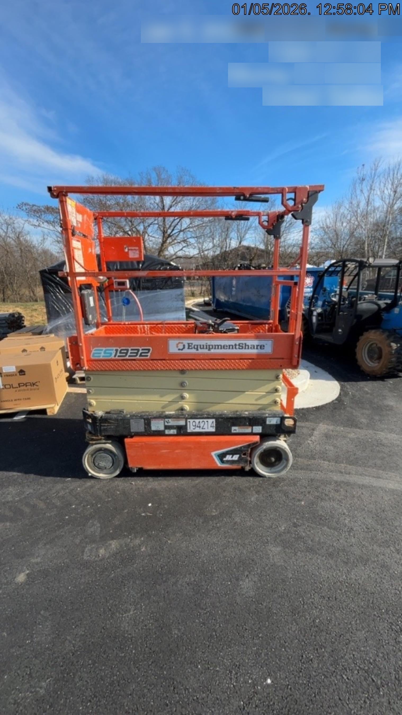 2021 JLG ES1932