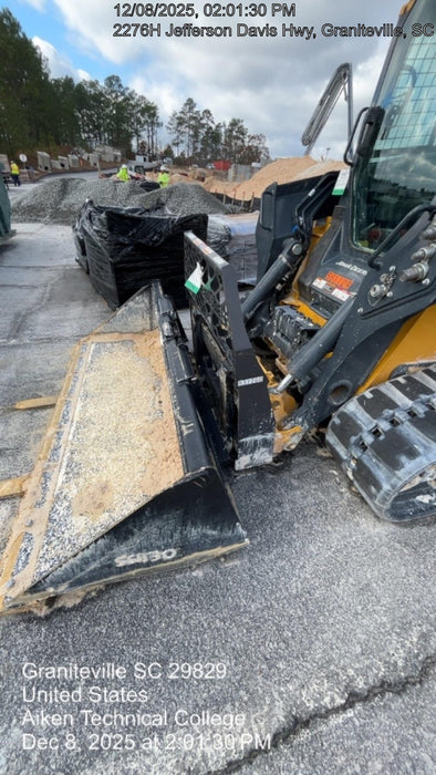 2025 JOHN DEERE 84" Bucket - John Deere