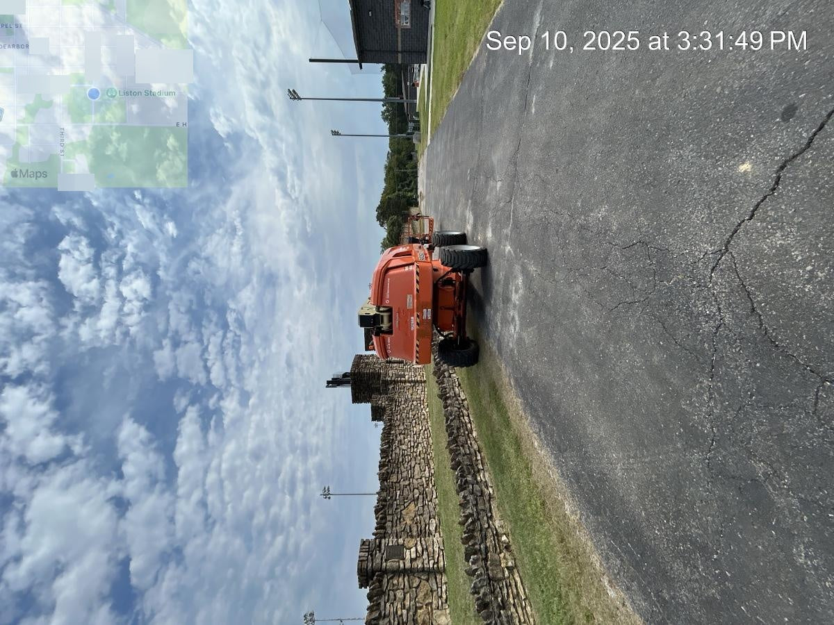 2022 JLG 660SJ