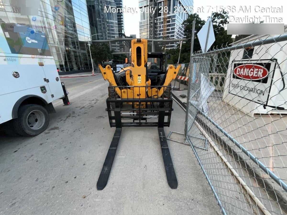2025 JCB 400/F7377