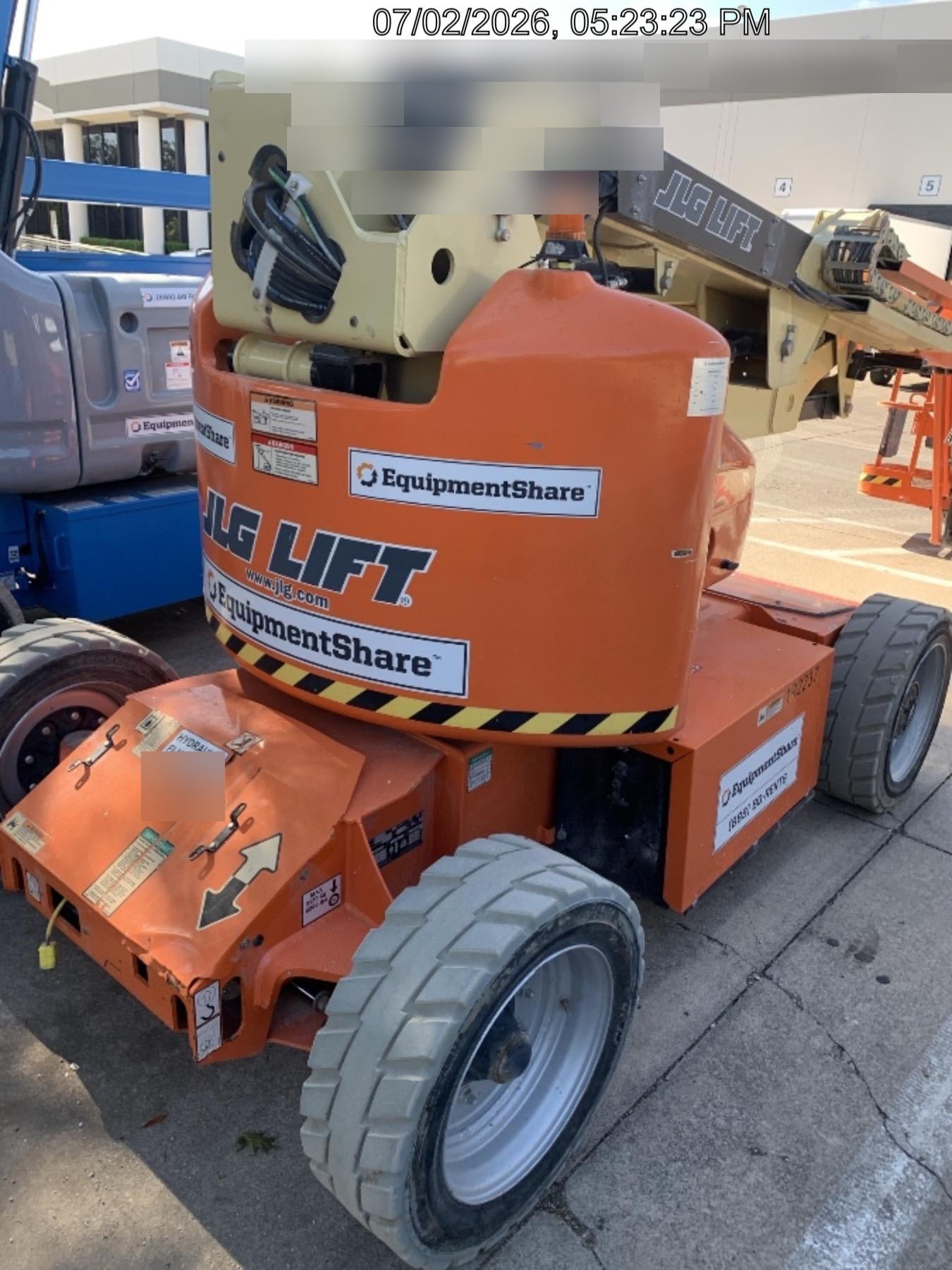 2021 JLG E450AJ