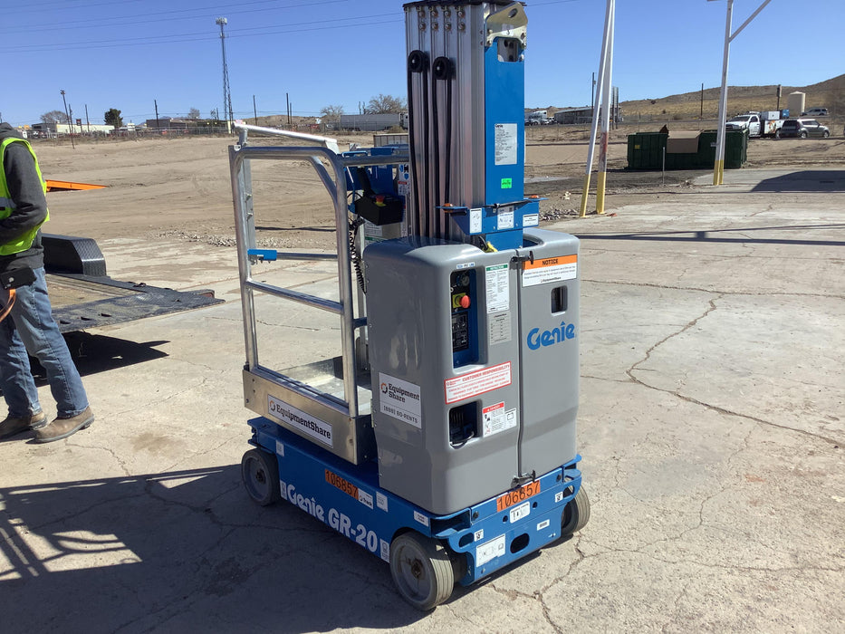 2020 GENIE GR-20