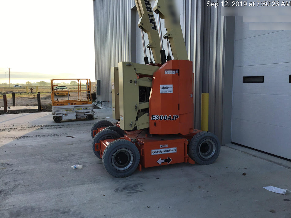 2019 JLG E300AJP