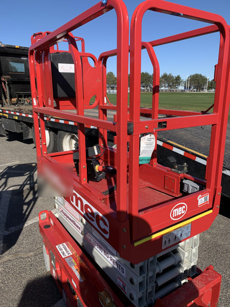 2020 MEC 1330SE Solid NM Tires, Steel Swing out Doors, LCS, Beacon, 900W Invertor