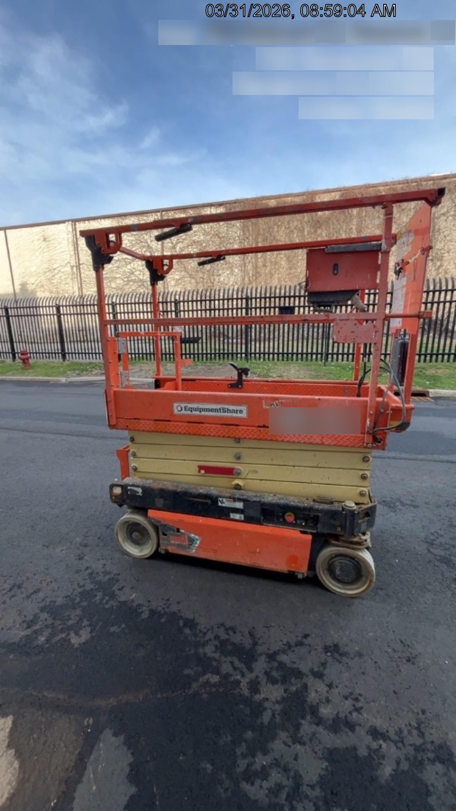 2021 JLG ES1932
