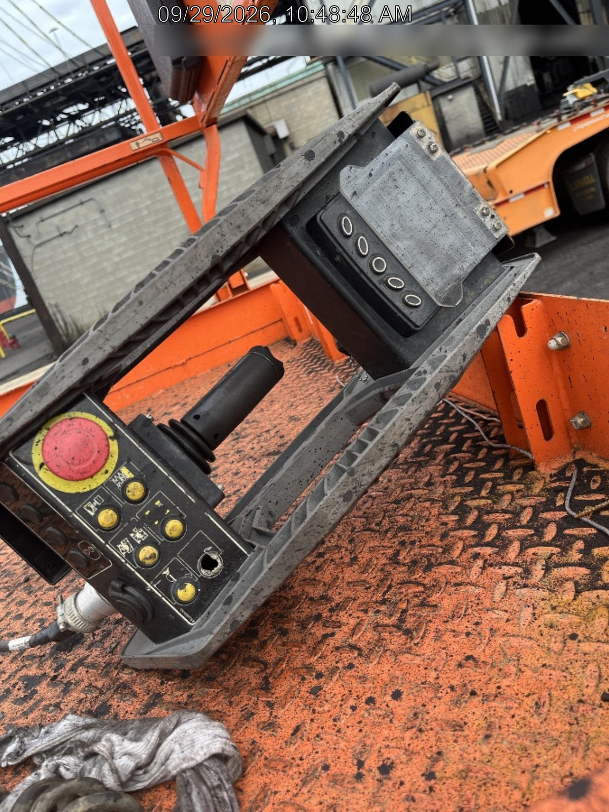 2022 JLG RT3369