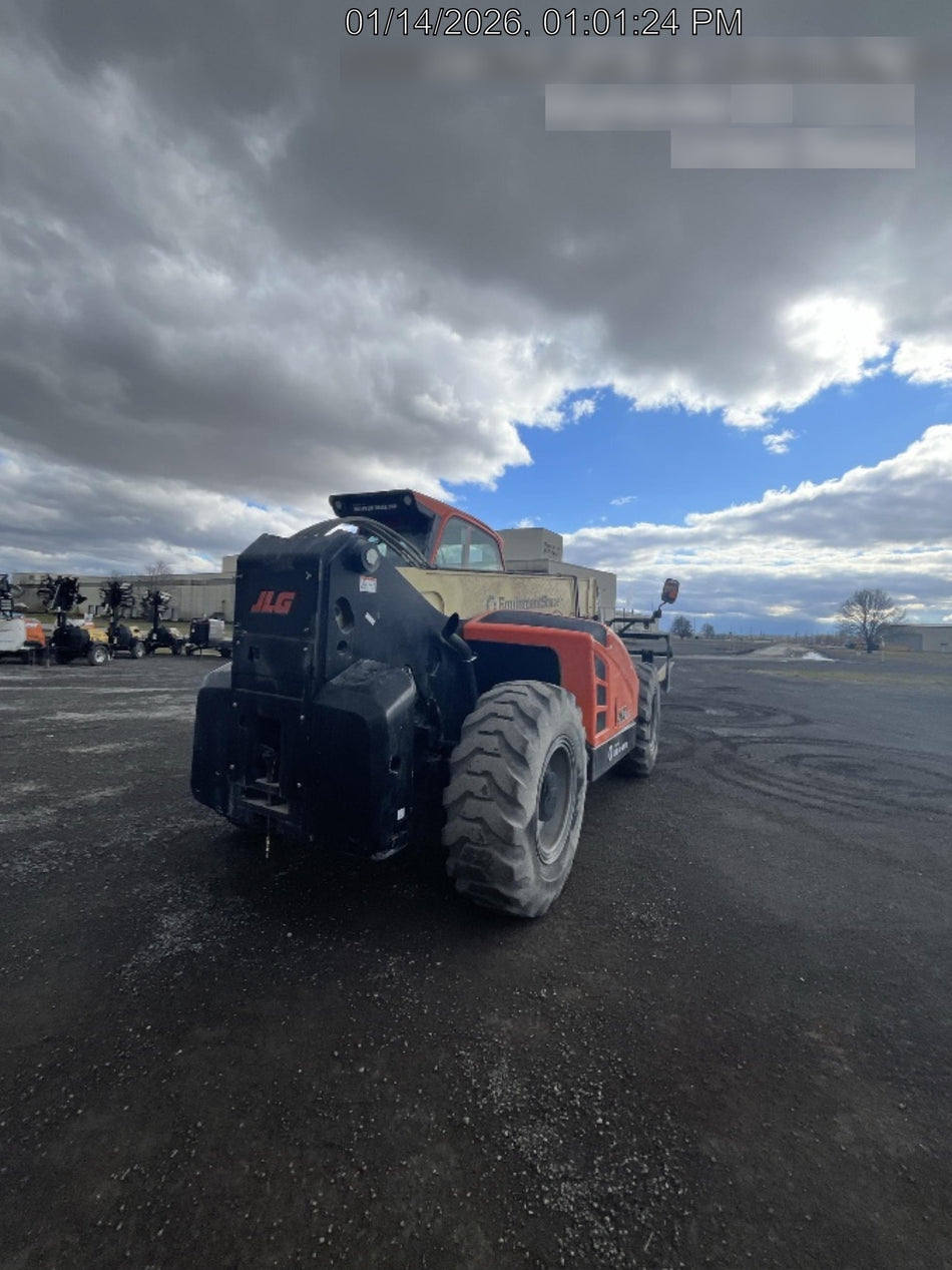 2025 JLG 1732