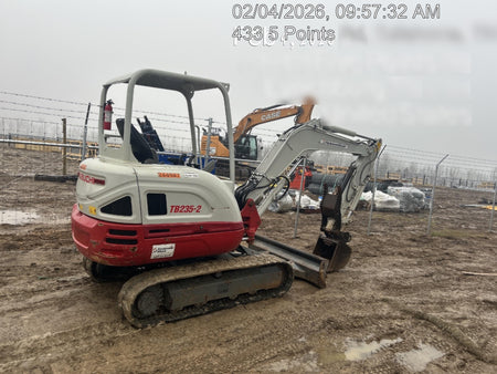 2022 TAKEUCHI TB235-2R